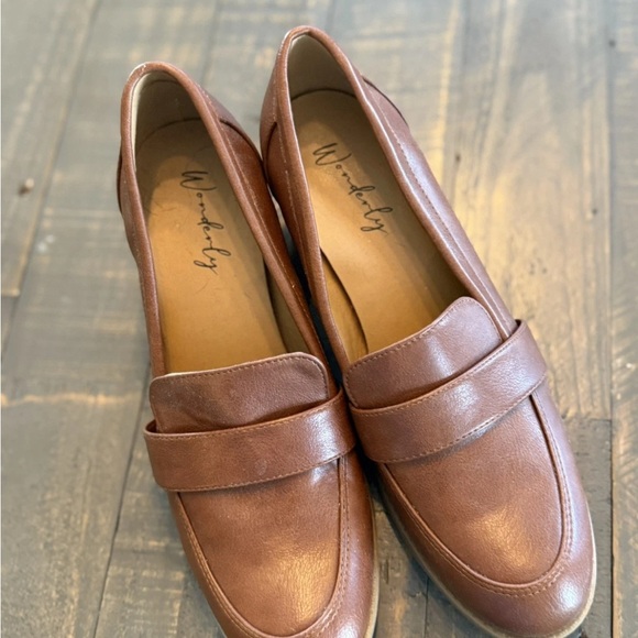 Quality great-looking professional loafers. Marked sz 9 but fit more like an 8.5 - Picture 4 of 4